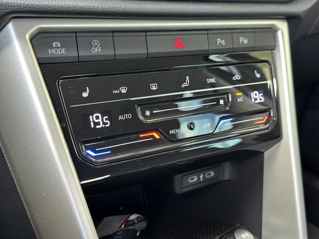 Volkswagen T-roc 1.5 tsi 150pk move | navi | carplay | stoelverwarming | ri