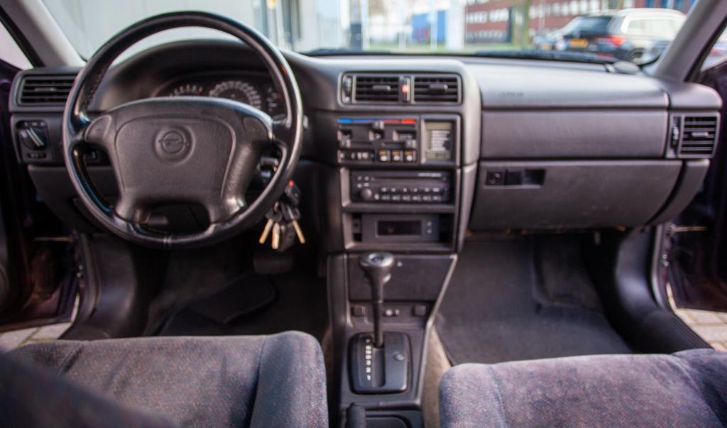 Opel Vectra 2.5 v6 cd