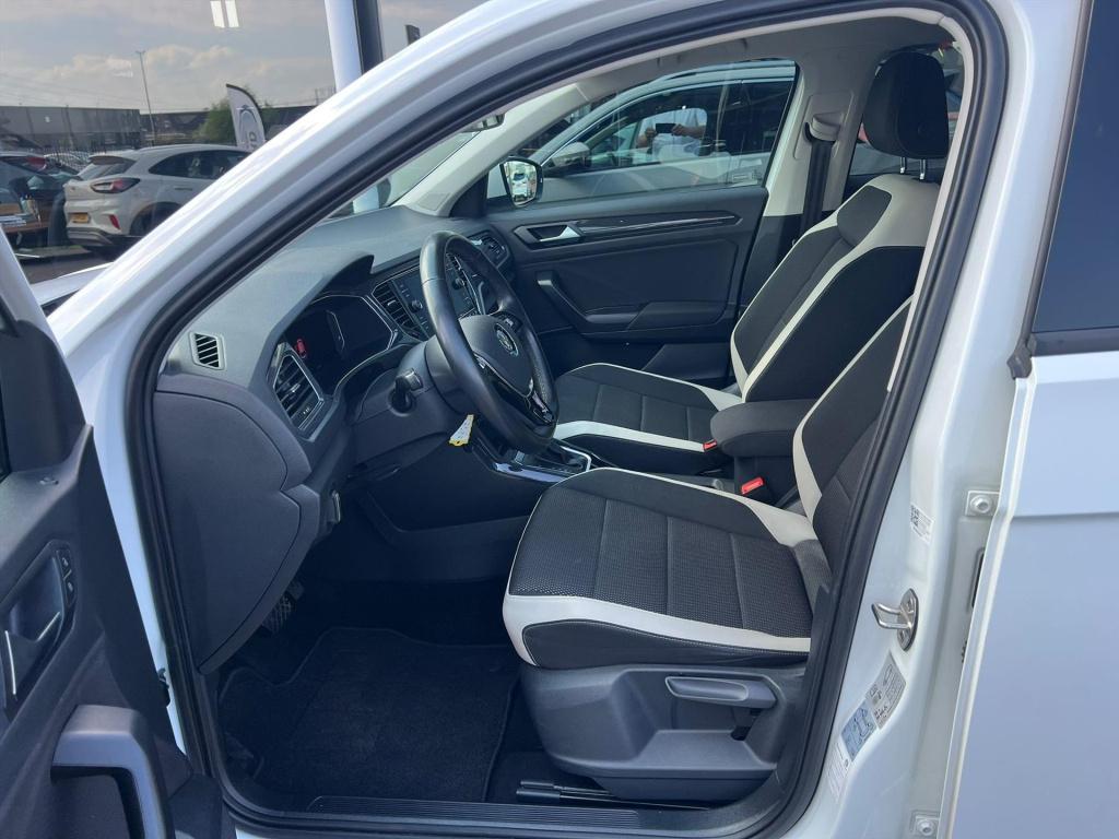 Volkswagen T-roc 1.5 tsi 150pk t-roc sport | dsg | trekhaak | led