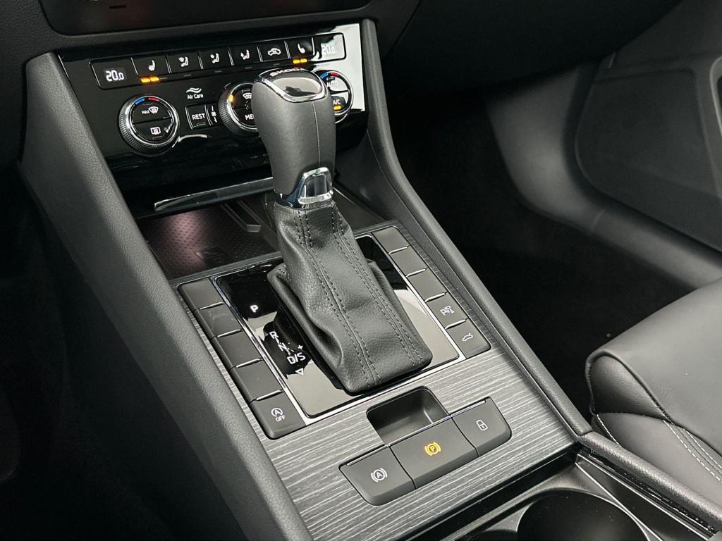 Skoda Superb combi 1.5 tsi business edition plus dsg7