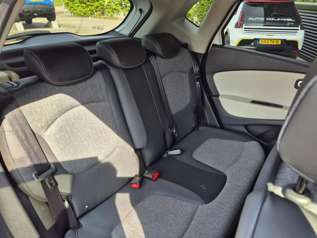 Renault Captur 1.3 tce 150 edc automaat intens panorama dak, trekhaak, navi
