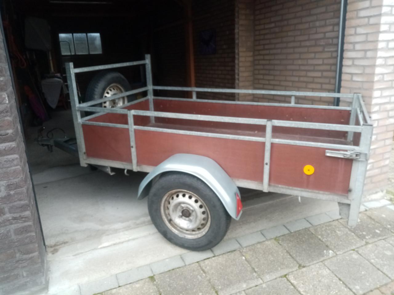 Te koop ongeremde aanhangwagen
