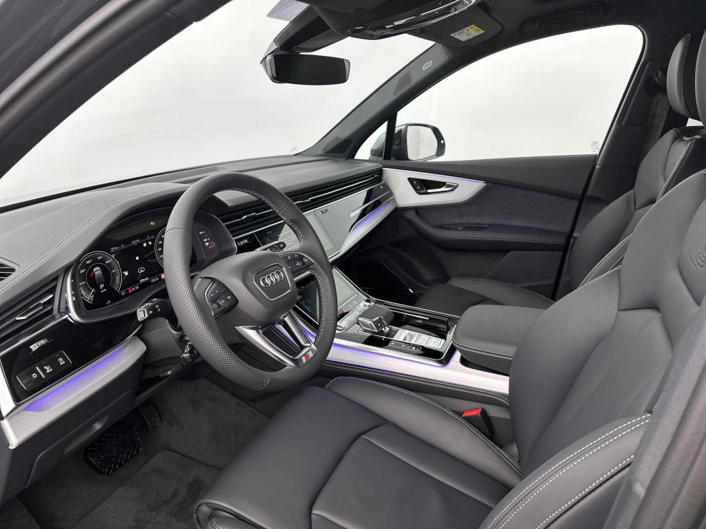 Audi Q7 pro line s 55 tfsi e 290 kw / 394 pk suv 8 versn.