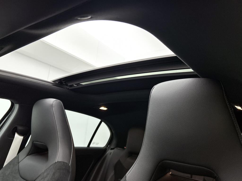 Mercedes-Benz A-Klasse 250 e business solution amg | amg line plus pakket |