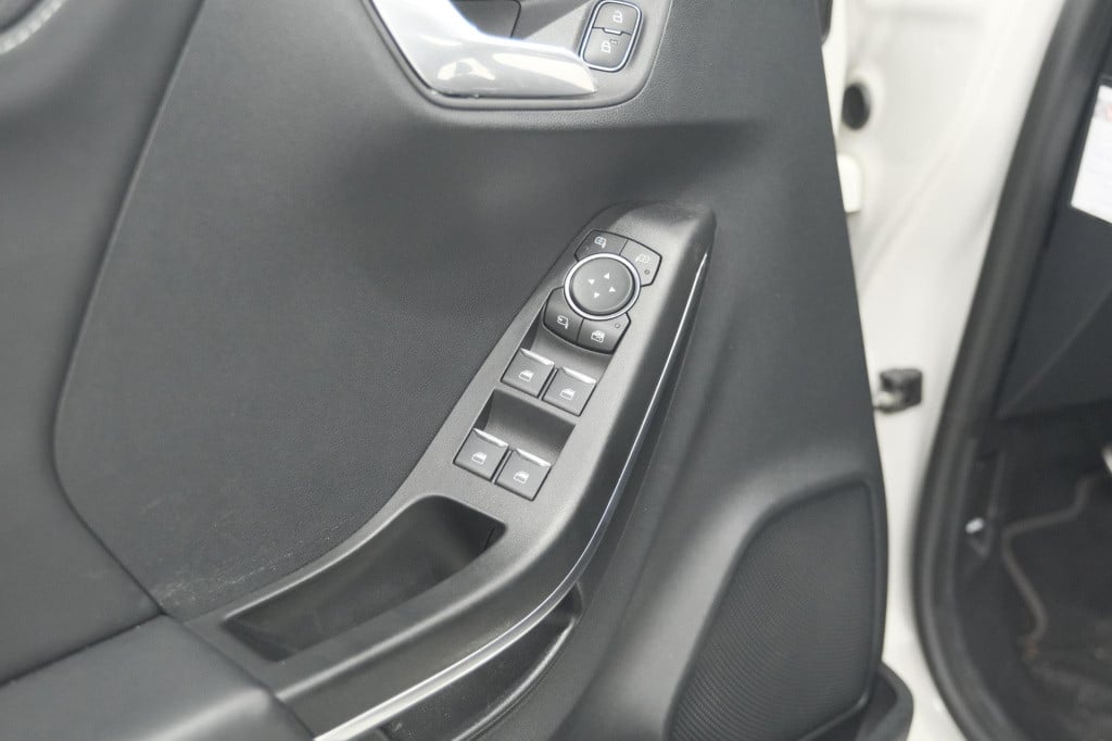 Ford Puma 1.0 ecoboost st-line x vignale | trekhaak | panoramadak | leer | 