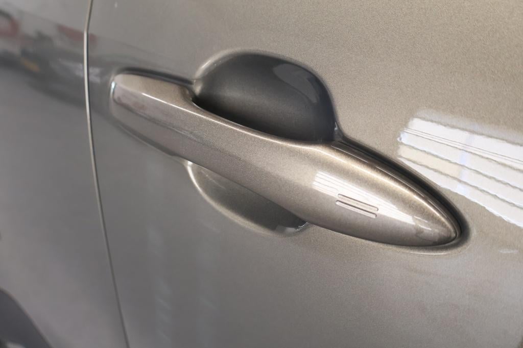 Toyota Yaris Cross 1.5 hybrid 115 first