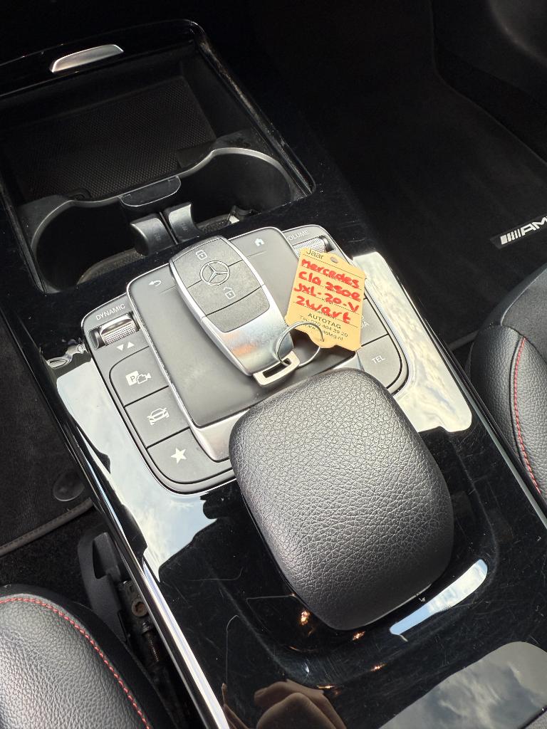 Mercedes-Benz Cla 250 e amg premium plus night - full option
