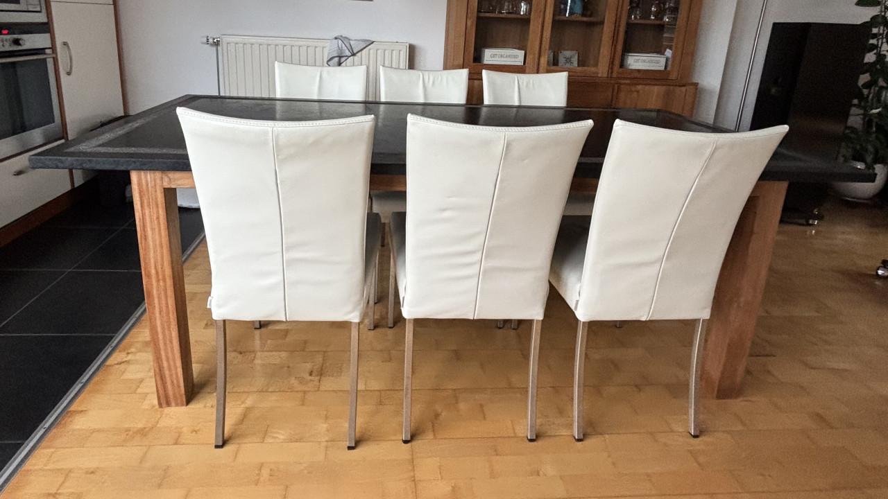 Eettafel met hardstenen blad