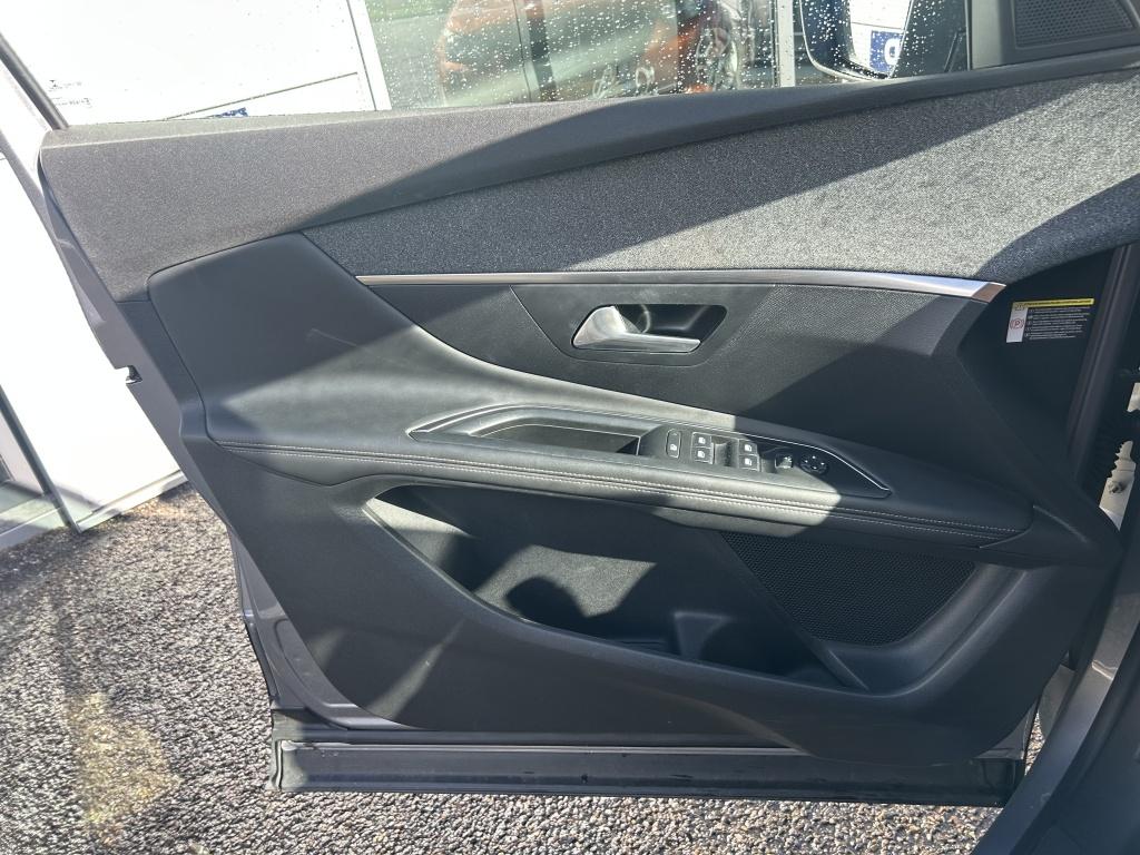 Peugeot 3008 1.2 puretech 130pk s&s allure navigatie | bt | applecarplay & 
