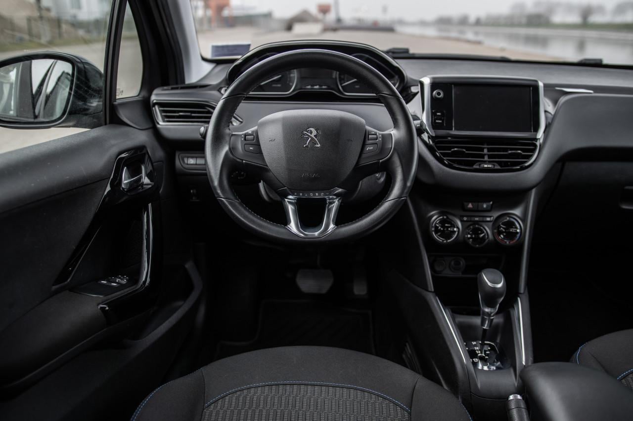 Peugeot 208 1.2 Puretech 110pk AUTOMAAT | CARPLAY | 2019