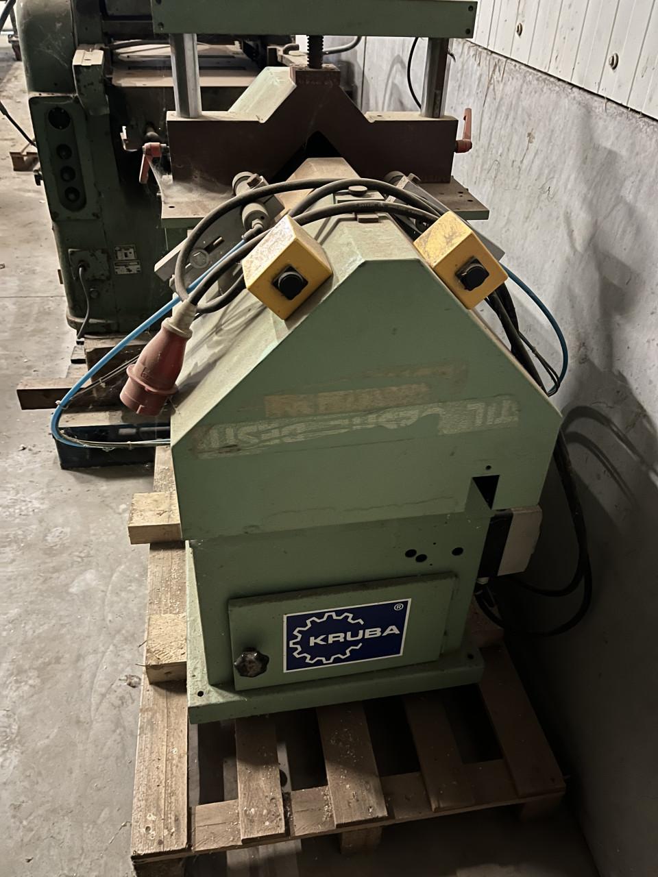 Zaagmachine haakse zaag