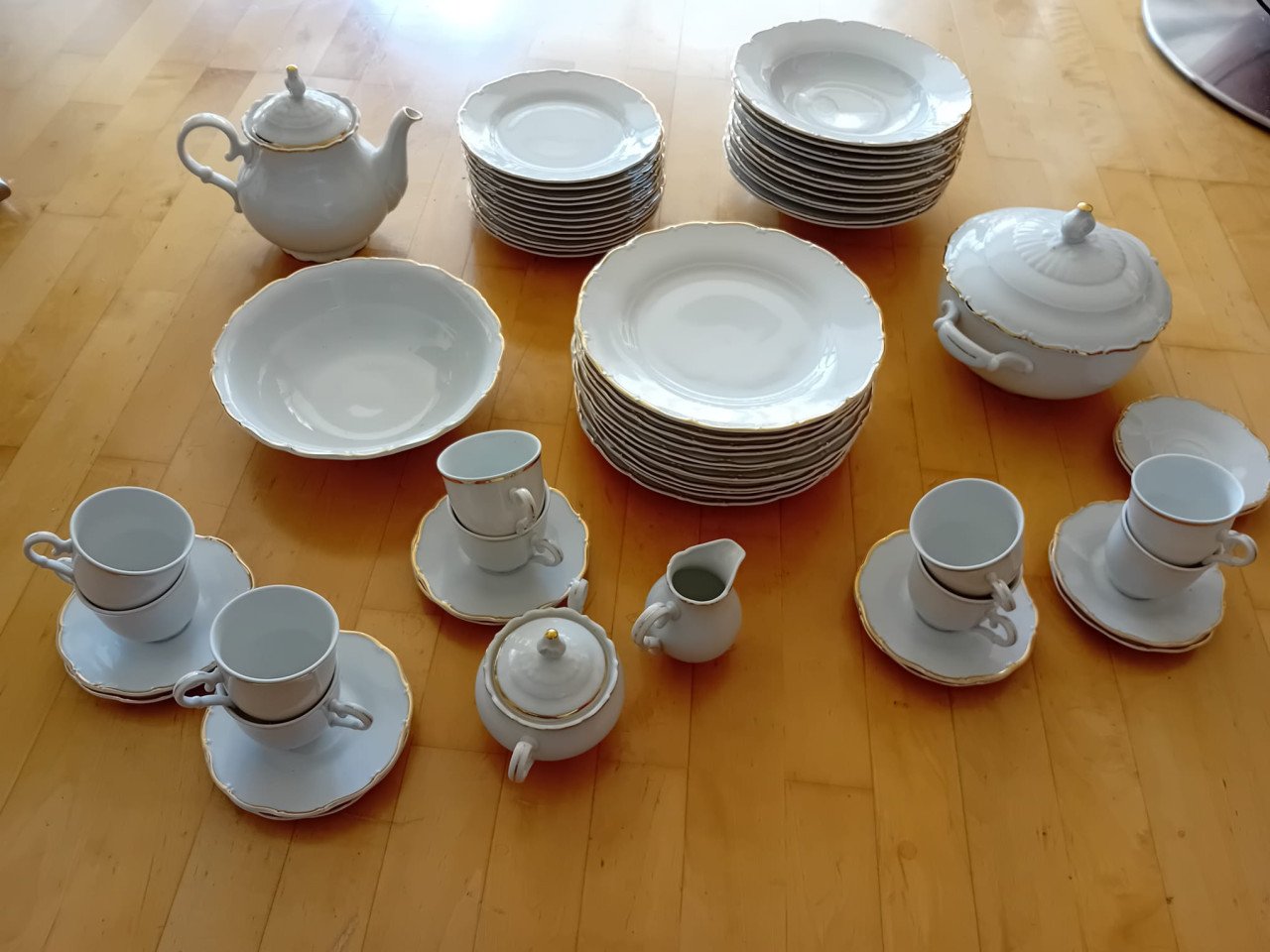 12 Delig Servies