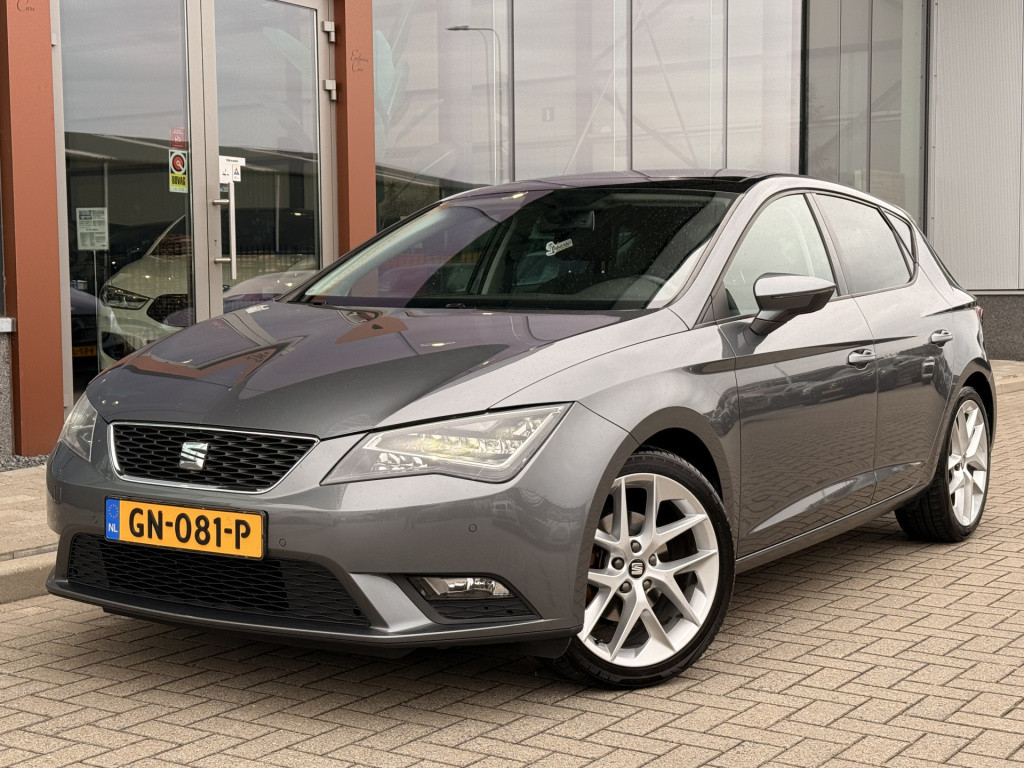 Seat Leon 1.0 ecotsi style connect | pano | camera | apple carplay | trekha