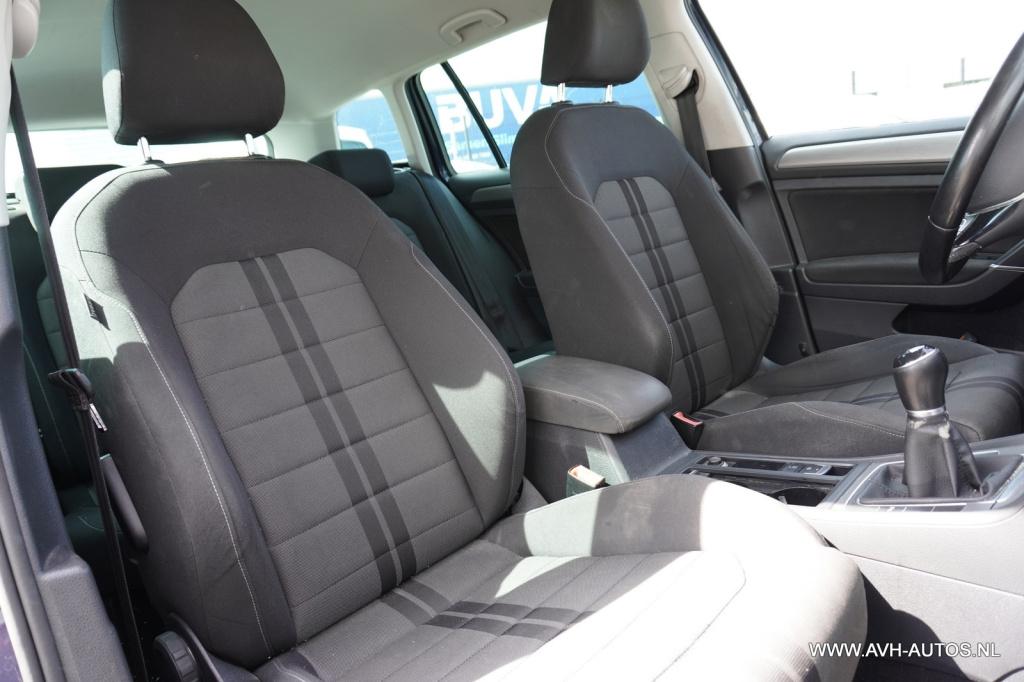 Volkswagen Golf variant 1.0 tsi business edition connected