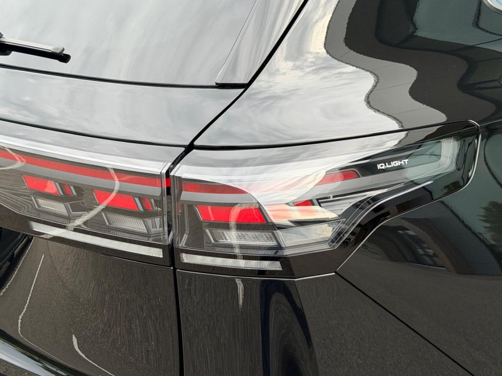 Volkswagen Tiguan 1.5 ehybrid elegance 204pk | trekhaak | 20 inch | 360 cam