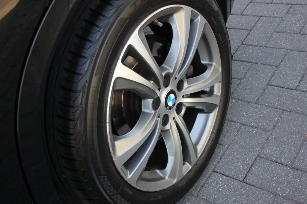 BMW X2 sdrive20i m-sport automaat. - led - elek kofferklep - headup - navi 