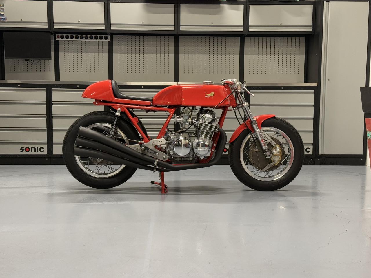 Benelli Sei 900 Classic Racer