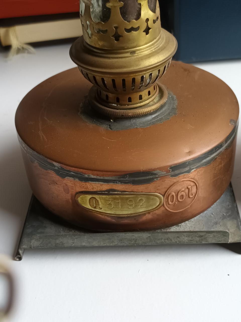 2 oliebranders voor scheepslamp