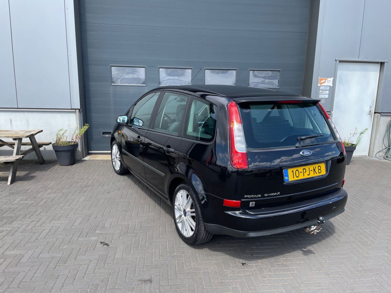 TE KOOP FORD FOCUS 1.8 16V MET RUIME KOFFERBAK VOL JAAR APK BIJ AFLEVERING