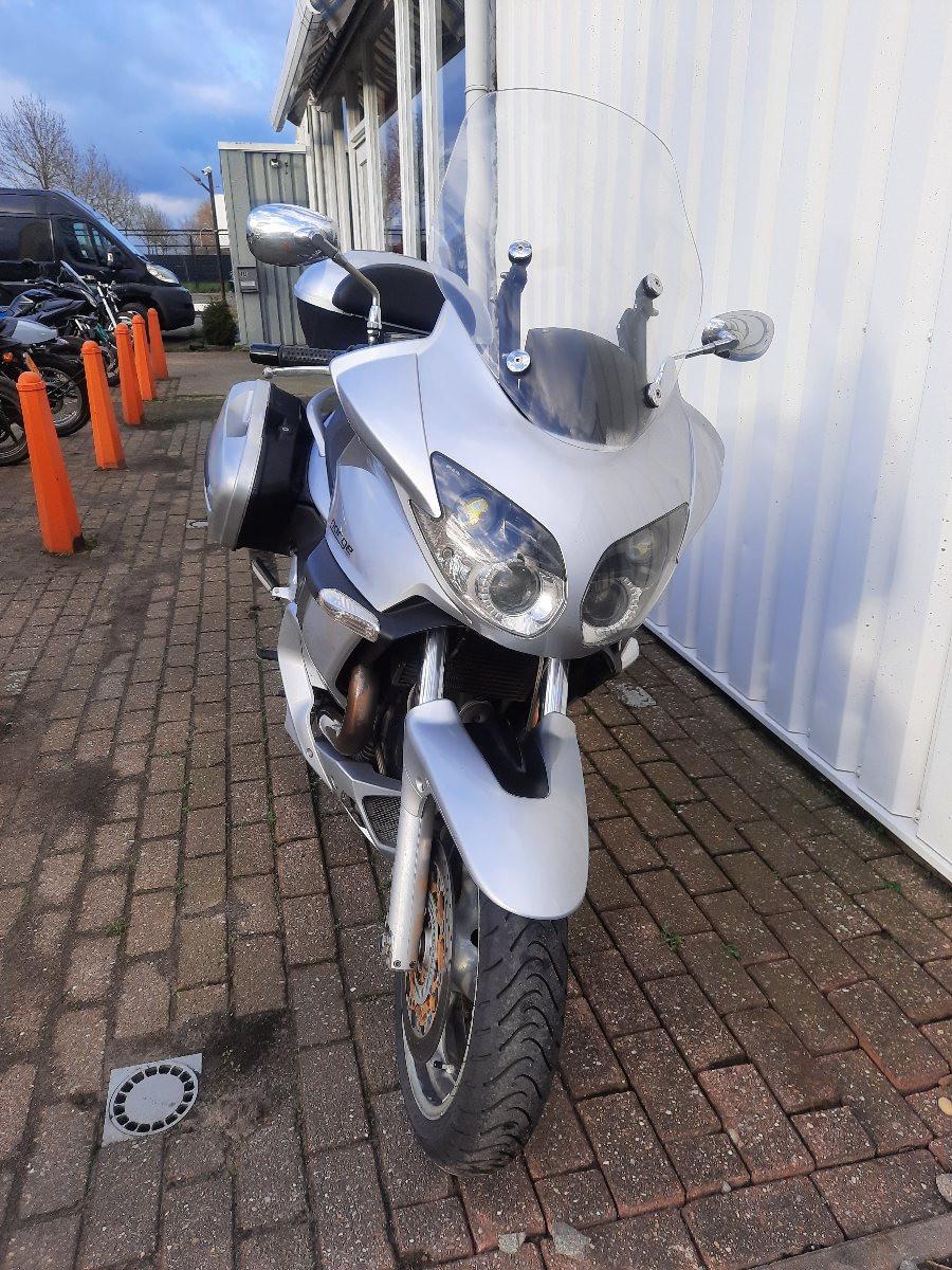 Moto Guzzi Norge 1200GTL uit 2010, flinke toermotor