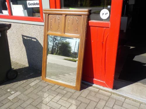 Antieke spiegel in zeer goede staat 131 x 87 cm