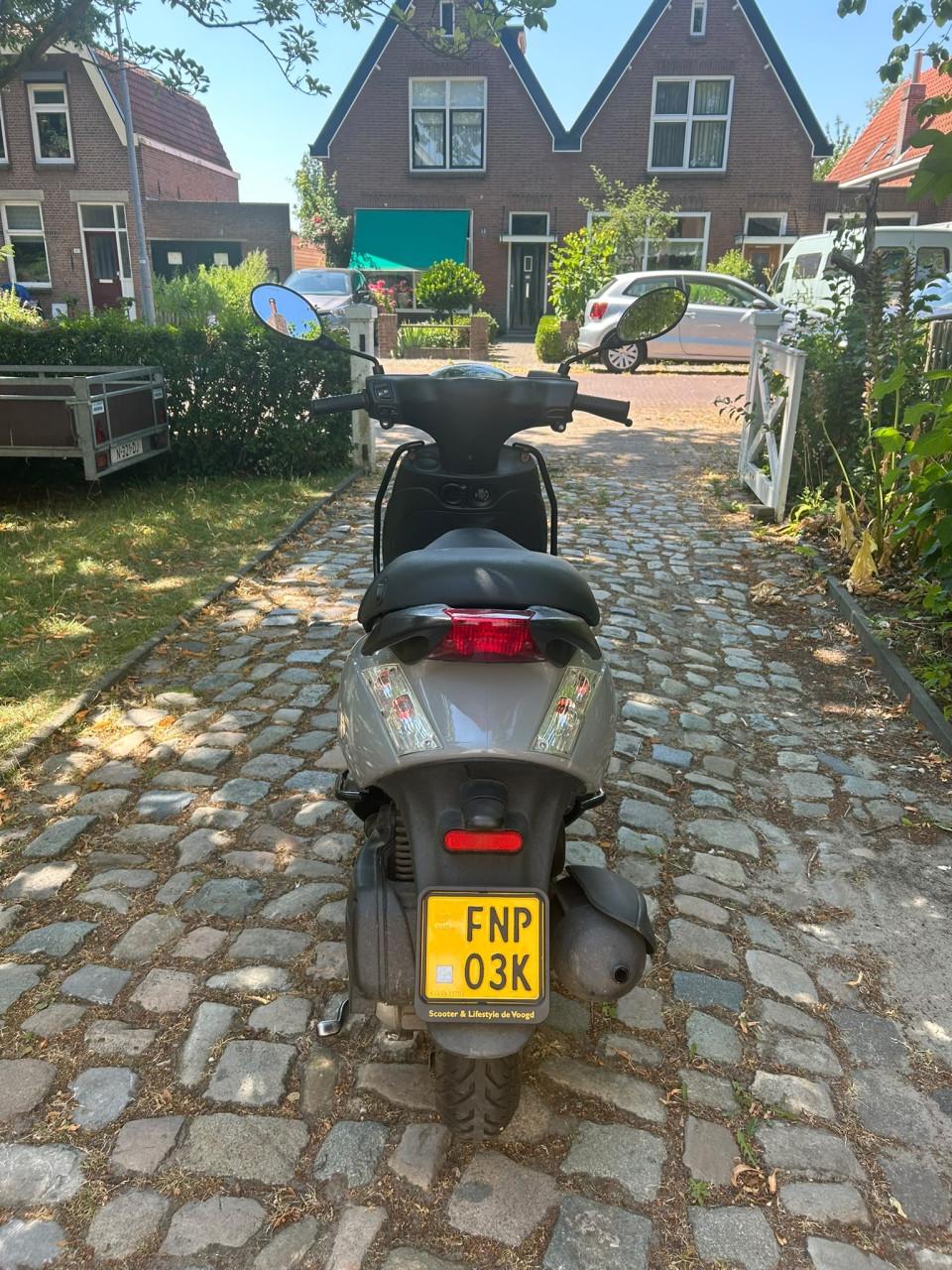 Scooter Piaggio Zip 45 km