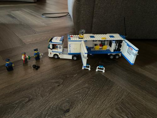 Lego City: Mobiele politiepost 60044