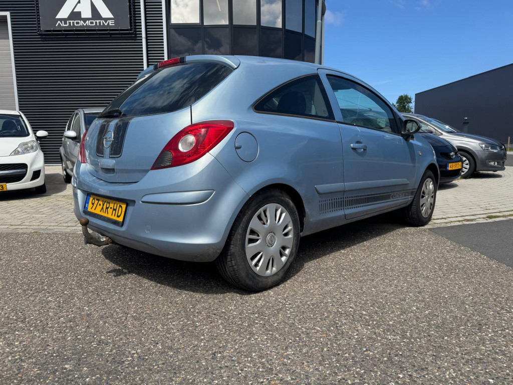 Opel Corsa 1.2-16v enjoy/lees tekst!/