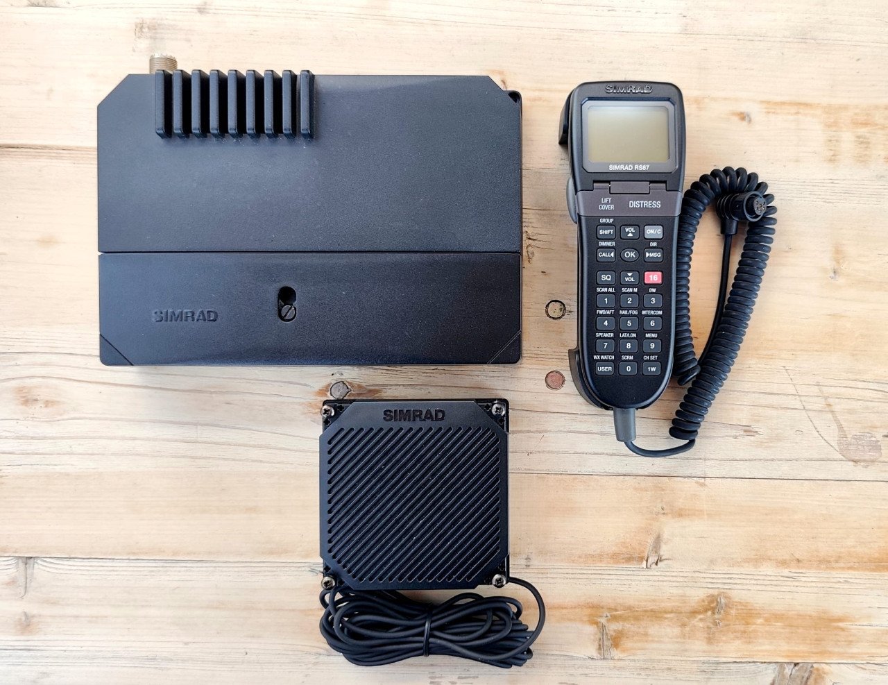 VHF SIMRAD RS87 DSC - NIEUW