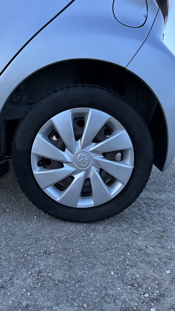 Toyota Aygo 1.0 12V Vvt-i 5DRS 2013 Grijs