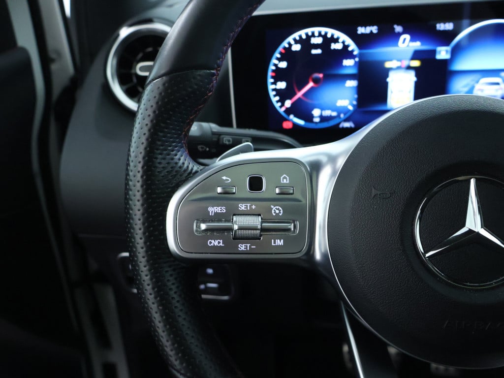 Mercedes-Benz B-Klasse 180 business solution amg | apple carplay/android au