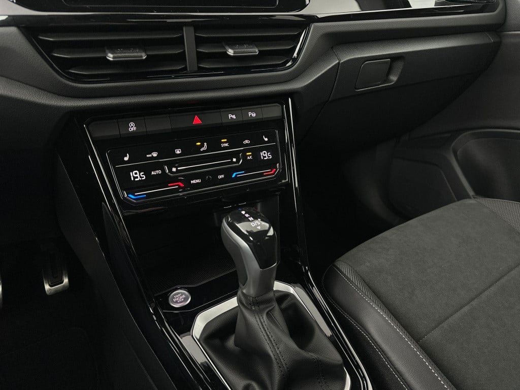 Volkswagen T-roc r-line 1.5 110 kw / 150 pk tsi suv 7 versn. dsg