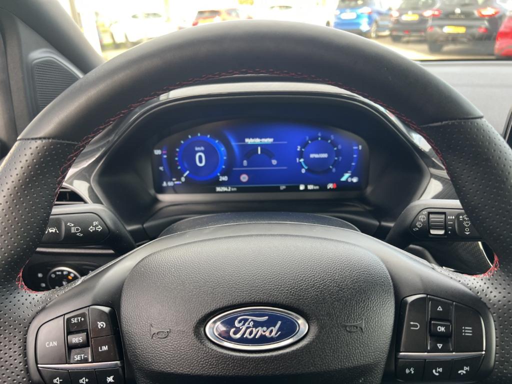 Ford Puma 1.0i ecoboost hybrid 155pk st-line , car play , voorruitverwarmin