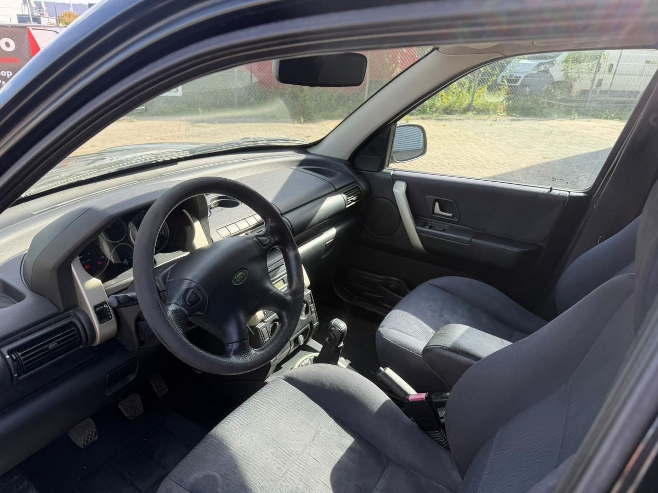 Land rover bj 2004 1600 euro