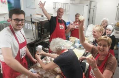 Resto vanHarte zoekt vrijwilligers voor keuken en bediening