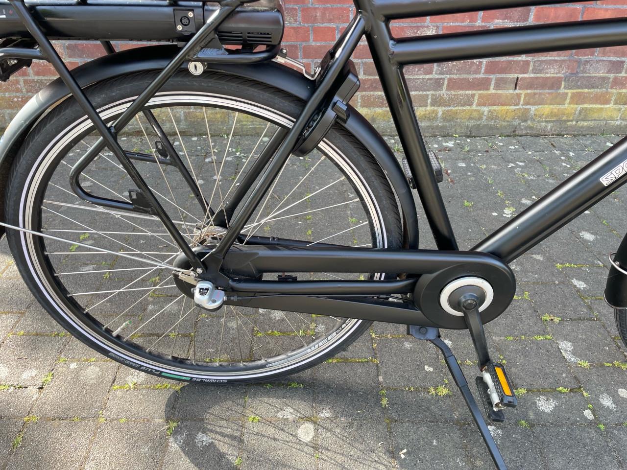 Elektrische herenfiets.