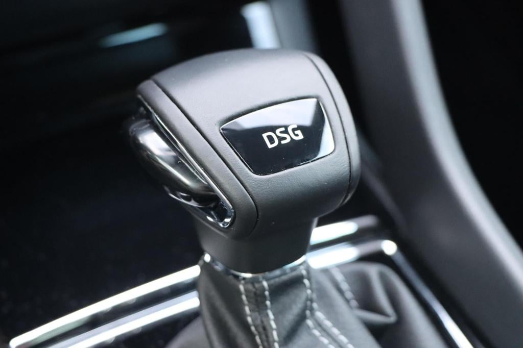 Skoda Karoq 1.5 tsi sportline business 150pk dsg7