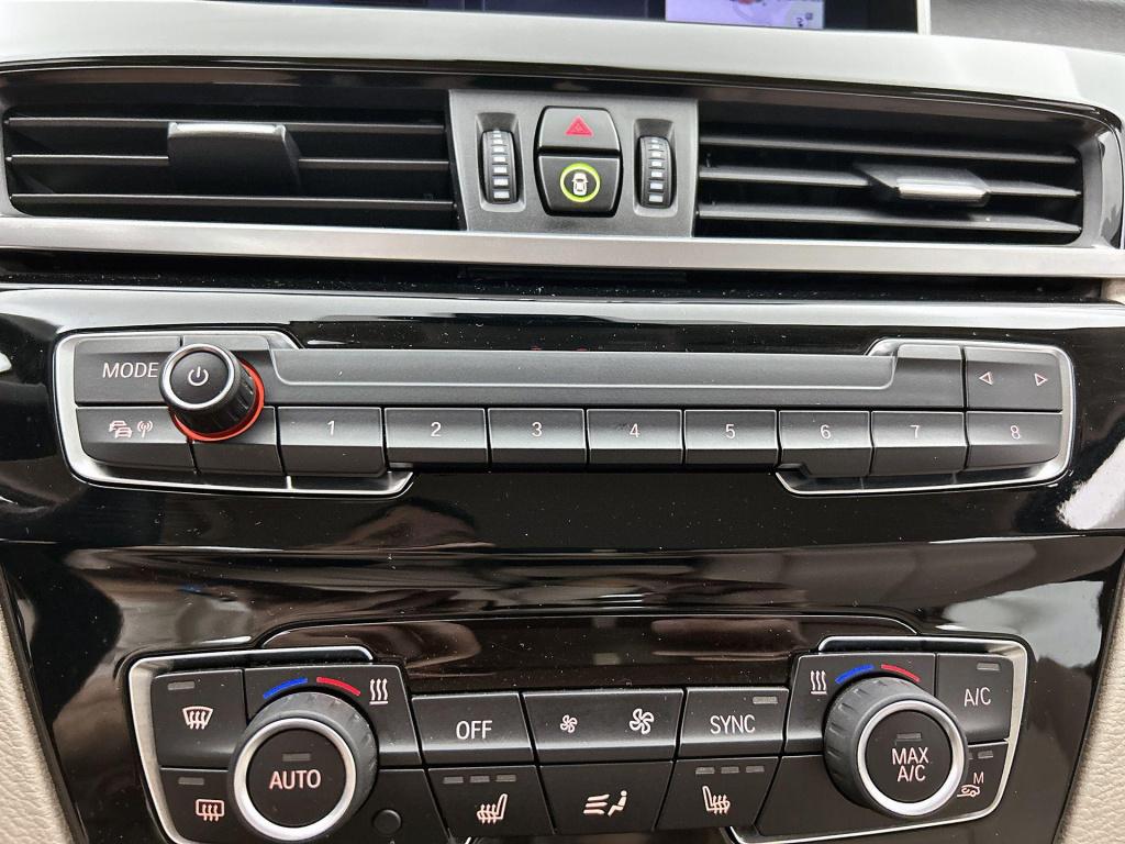 BMW X1 xdrive25e high executive | automaat | leder | parkeer sensoren | nav