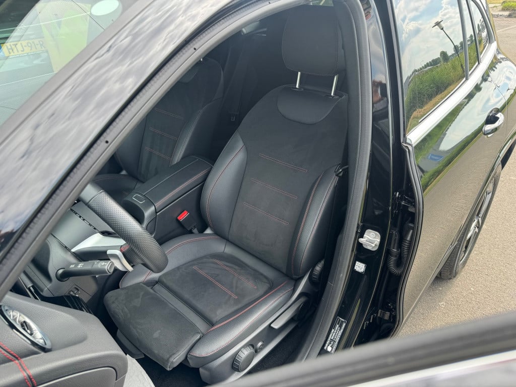 Mercedes-Benz Eqa 250+ amg line 71 kwh advanced automaat ,apple-carplay