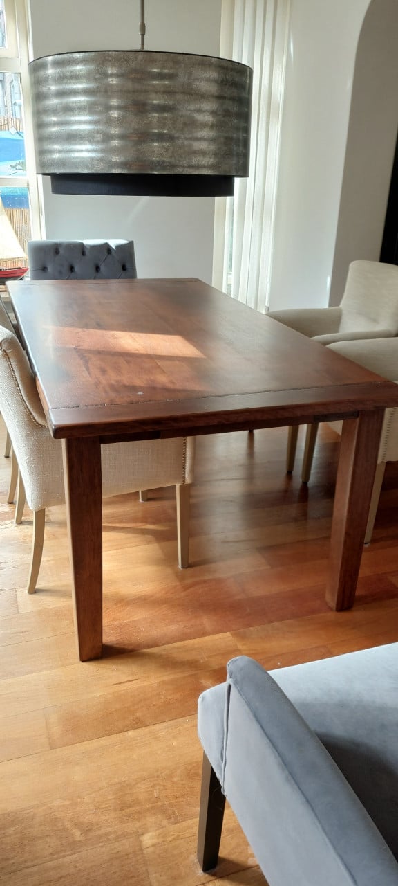 Massief houten eetkamer tafel