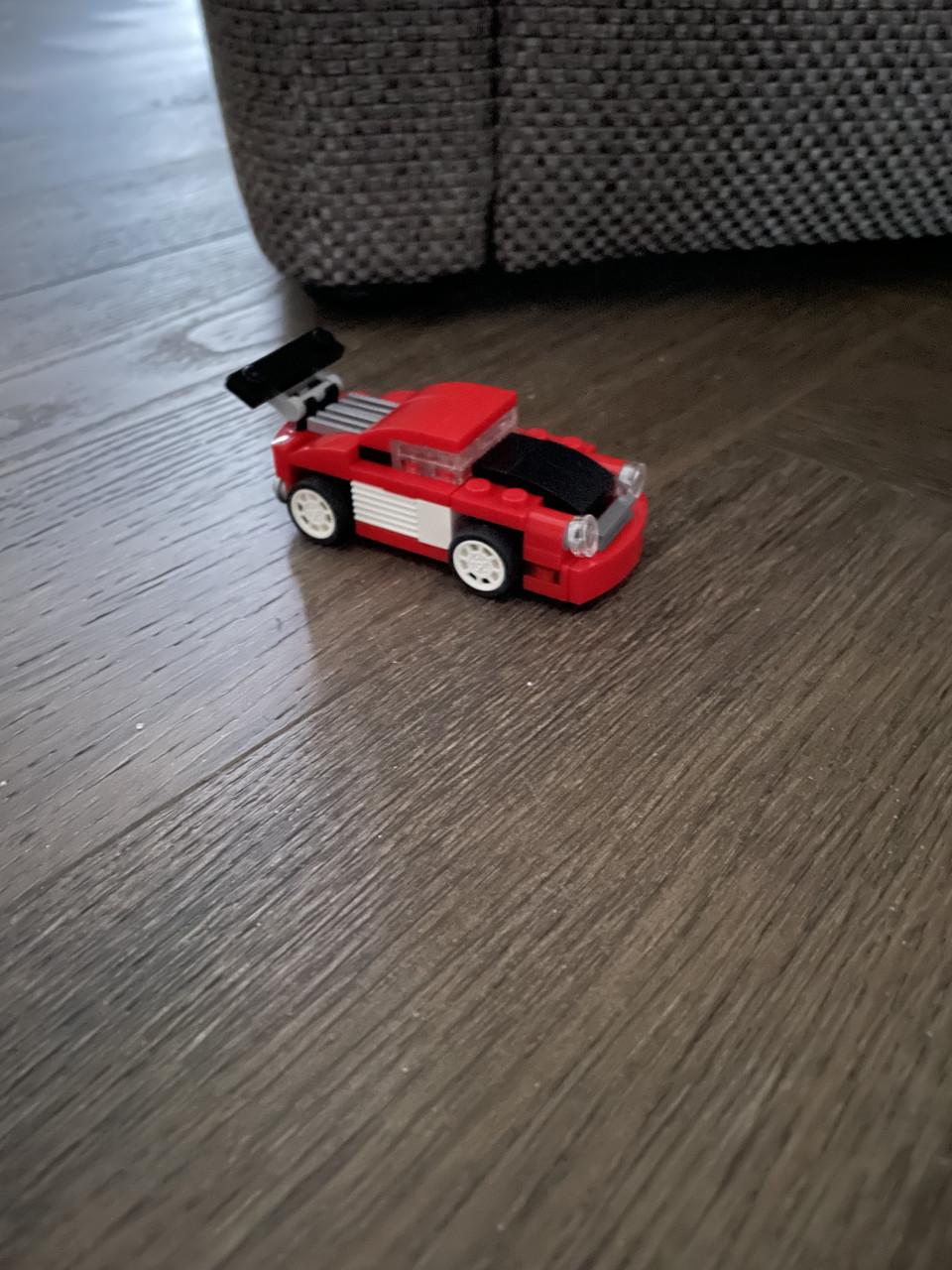 Lego Creator: Rode racewagen 31055