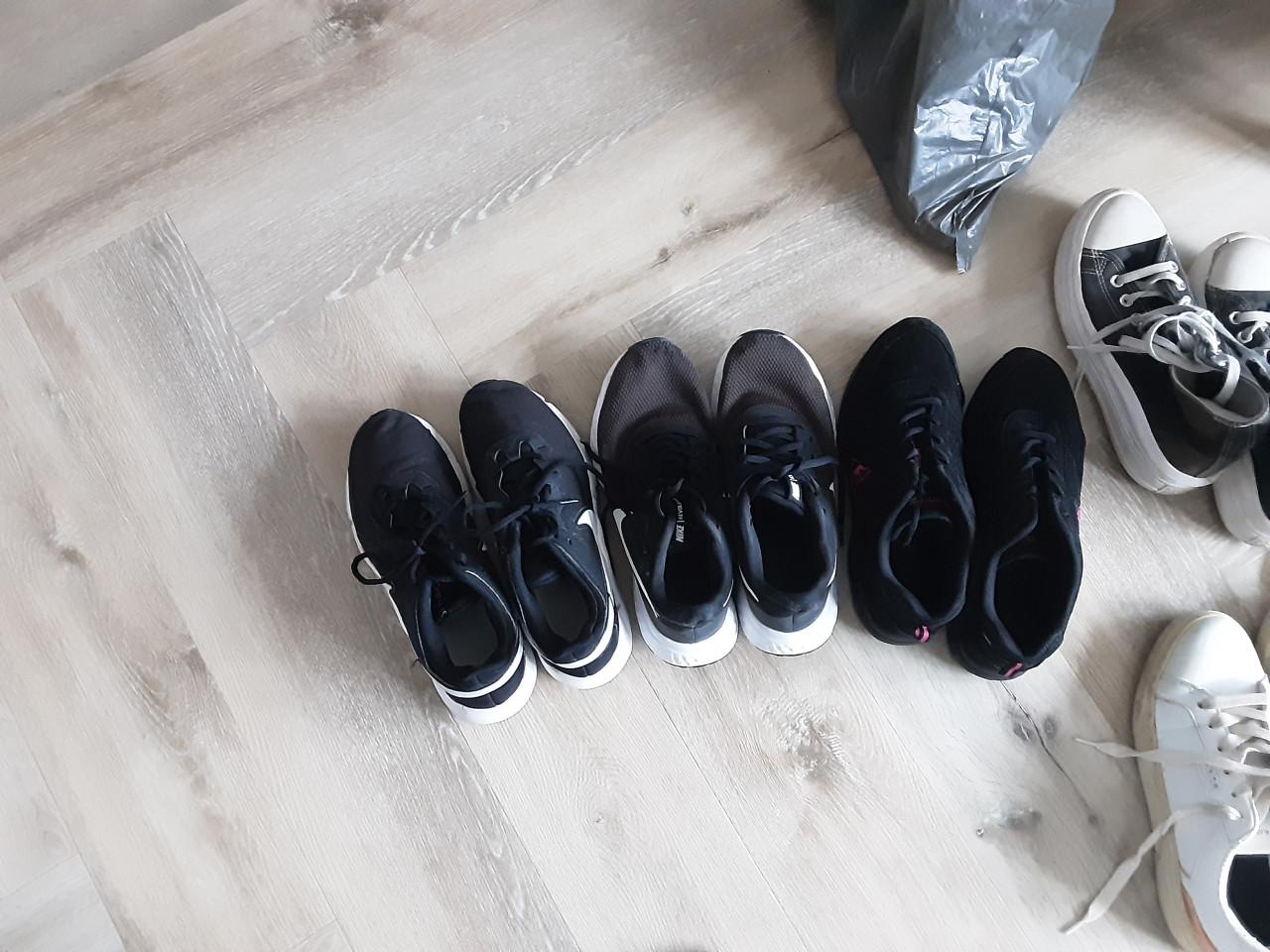 3 paar heren sportschoenen Nike en lu Coq mt 40