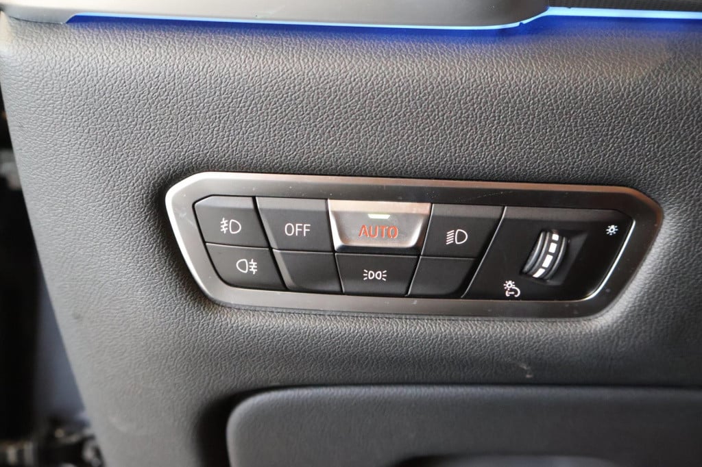 BMW X5 xdrive45e high executive nl auto, memory, luchtvering, carplay & and