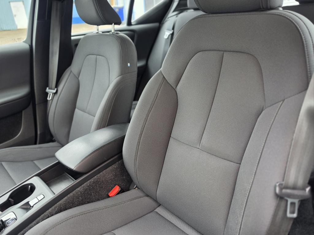 Volvo XC40 t5 inscription expression recharge hybrid | led | airco | trekha