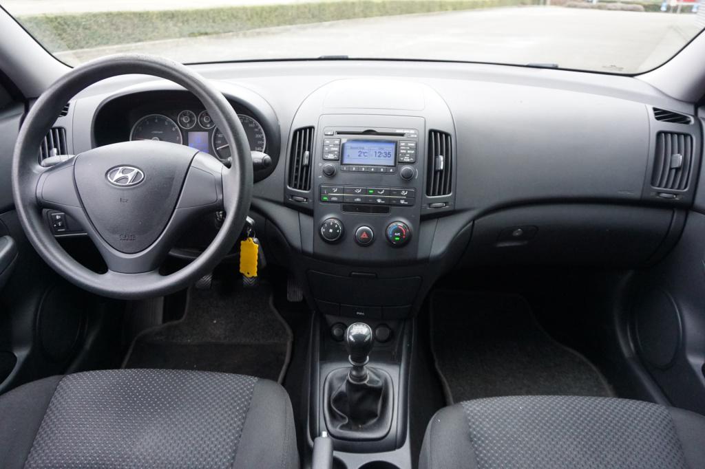 Hyundai I 30 1.4i active cool airco / elektr. ramen / nieuwe apk!
