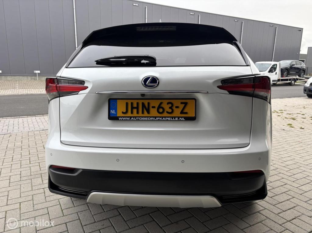 Lexus Nx 300h awd luxury line