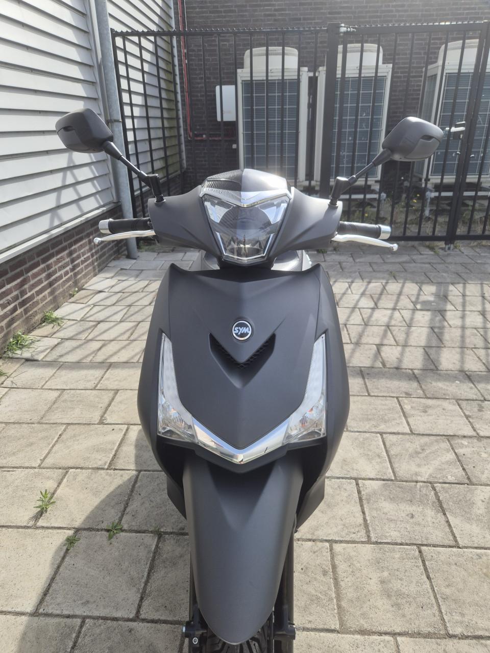 Motorscooter