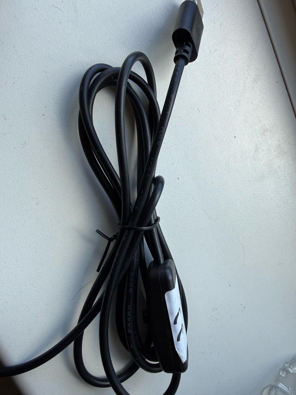 Aquarium lamp met aansluiting voor luchtpomp