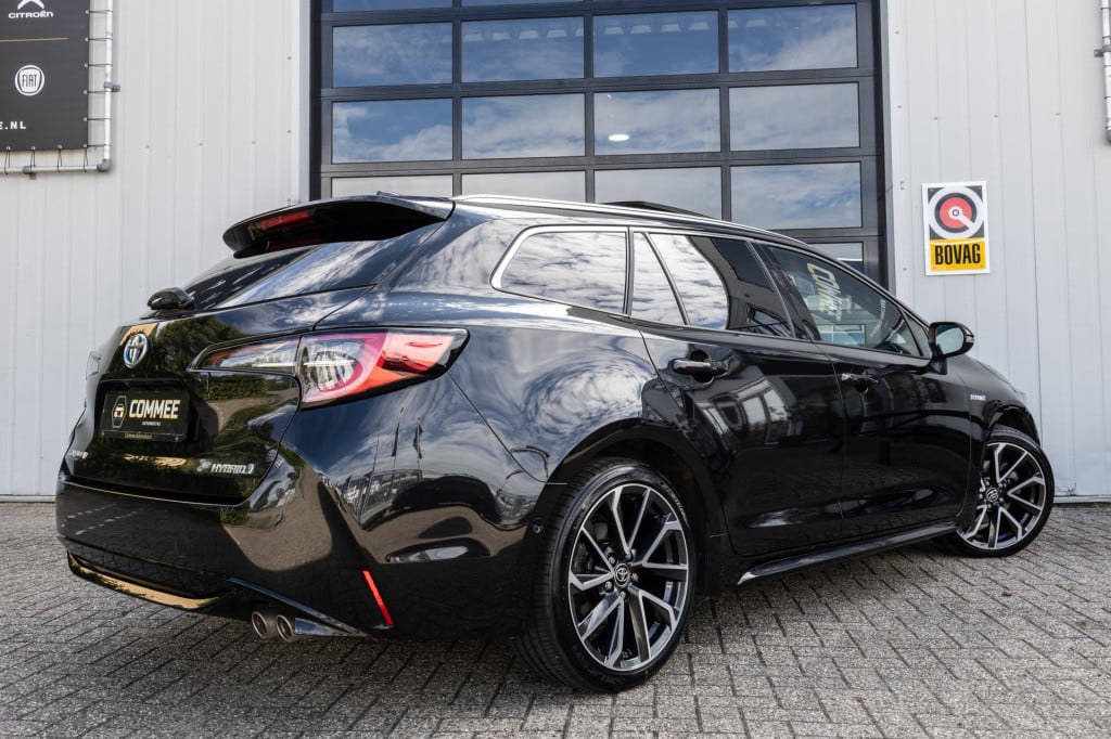 Toyota Corolla Touring Sports 2.0 hybrid executive ✅cam✅hud✅pano✅leder