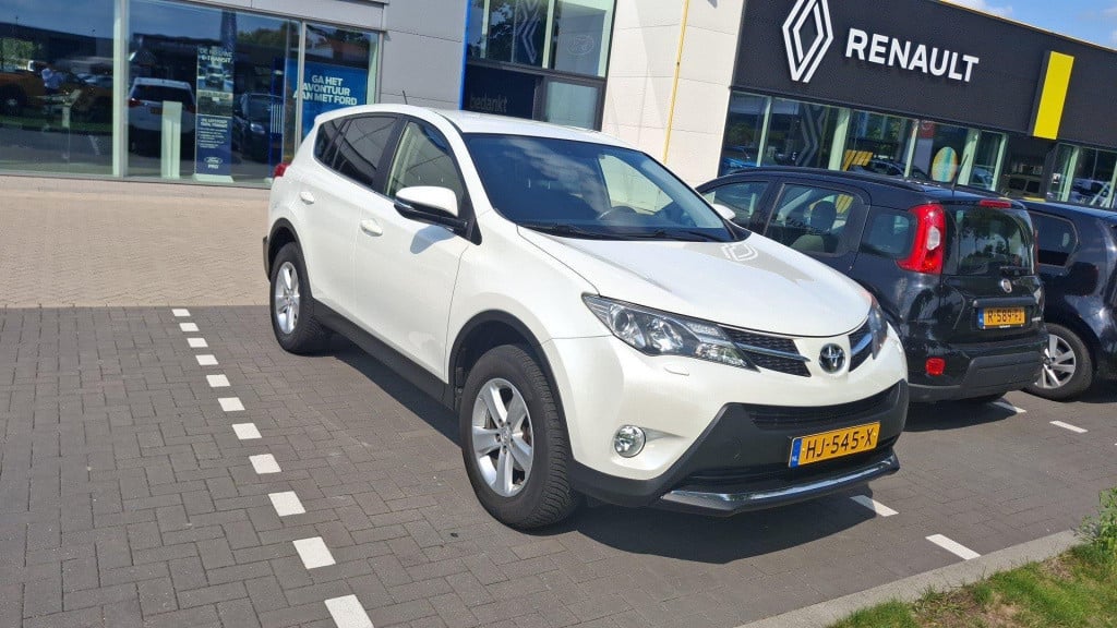 Toyota Rav4 2.0 aspiration 4wd | nieuw binnen | eerste eigenaar | 2.000 kil
